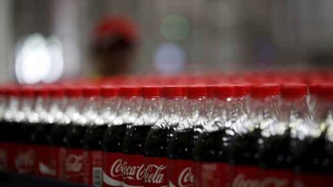 Печалбата на Coca Cola за третото тримесечие се е сринала с 28%