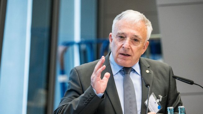 Най-дълго служилият гуверньор на централна банка се готви за пореден мандат