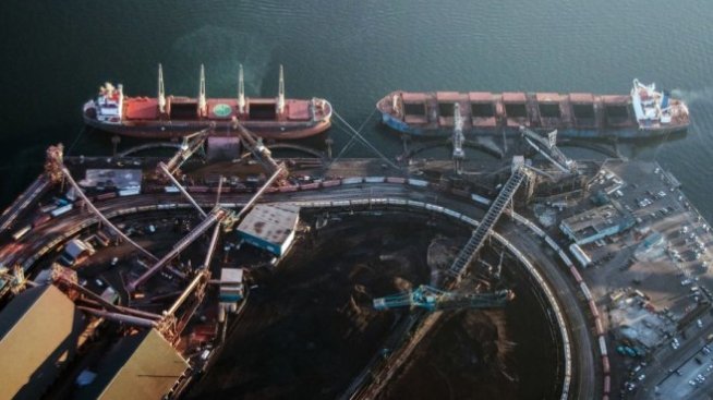 Канада забранява достъпа на руски кораби до пристанищата и водите си