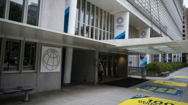 МВФ и СБ ще предоставят допълнително финансиране на Украйна