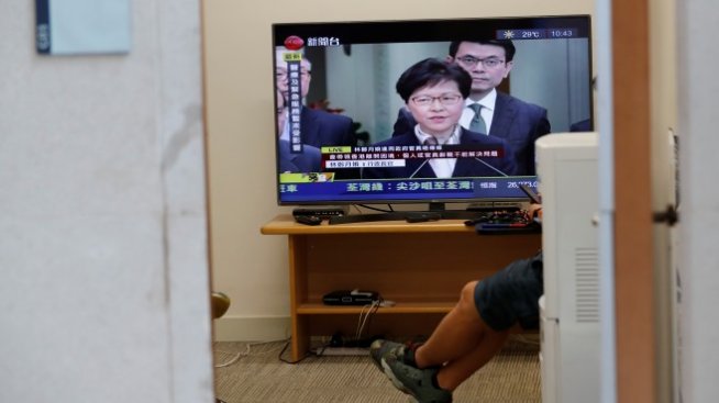 Блокада на транспорта: Лам счита, че Хонконг е на ръба на опасна ситуация