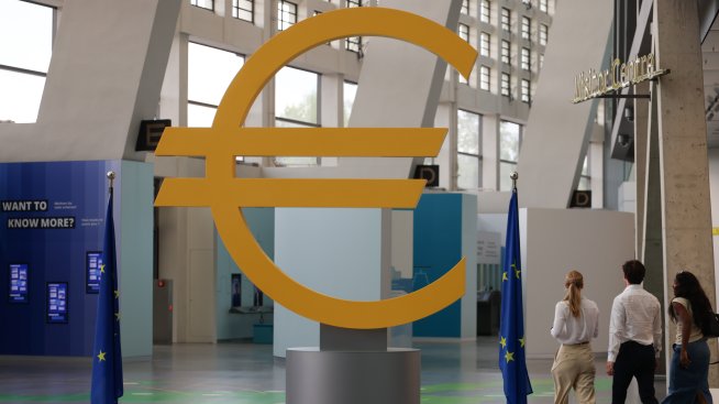 Инфлацията в еврозоната изненадващо се е ускорила през февруари