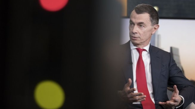 Главният изпълнителен директор на Unicredit хвърли кърпата