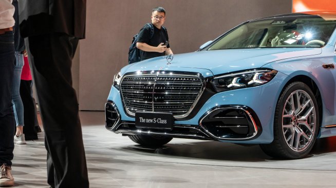 Mercedes понижи прогнозата си за печалбата заради проблемите в Китай