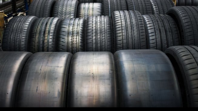 EK проверява производителите на автомобилни гуми заради съмнения за ценови картел