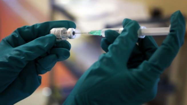 Личните лекари са записали до 10% желаещи за COVID ваксина досега