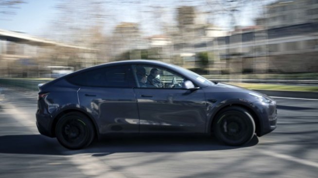 Tesla може да произведе, но не и да продаде oбщo 2 хил. коли в Германия