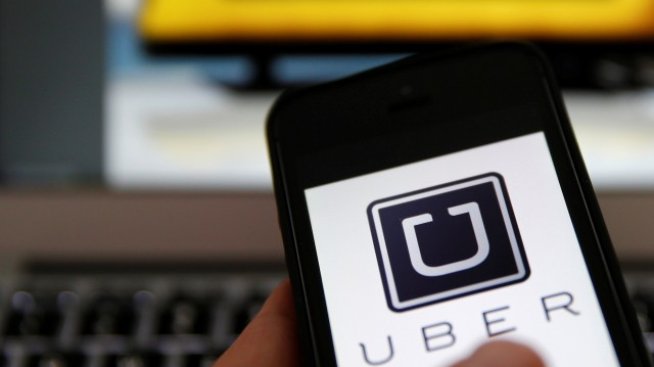 Uber ще наблюдава поведението на шофьорите си