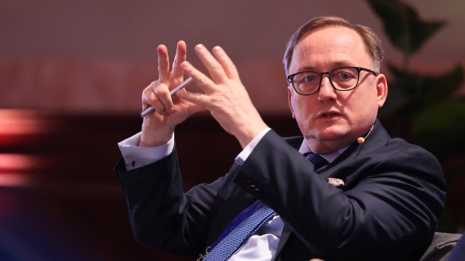 Казакс от ЕЦБ: Ще намалим лихвите, но не твърде бързо