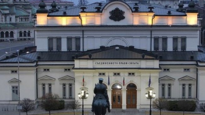 "Сова Харис": Системните партии подобряват позициите си спрямо новите субекти