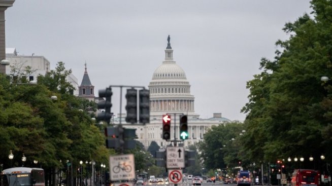 Сенатът на САЩ договори увеличение на дълговия лимит с 480 млрд. долара