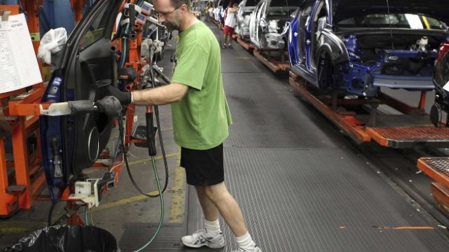 General Motors изтегля 475 хил. Chevrolet Cruze заради риск от пожар