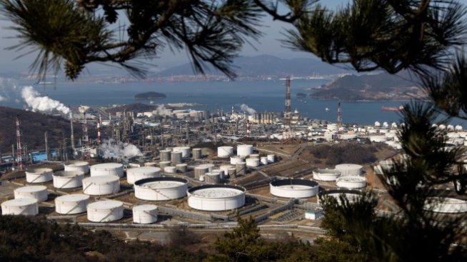 Светът ползва много повече петрол от смятаното до момента