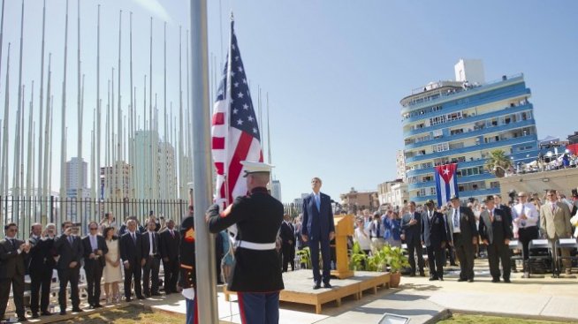 САЩ изтегля основната част от дипломатите си в Куба