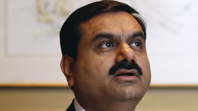 В Азия живеят най-много милиардери. Индиец изпревари Бернар Арно и Джеф Безос