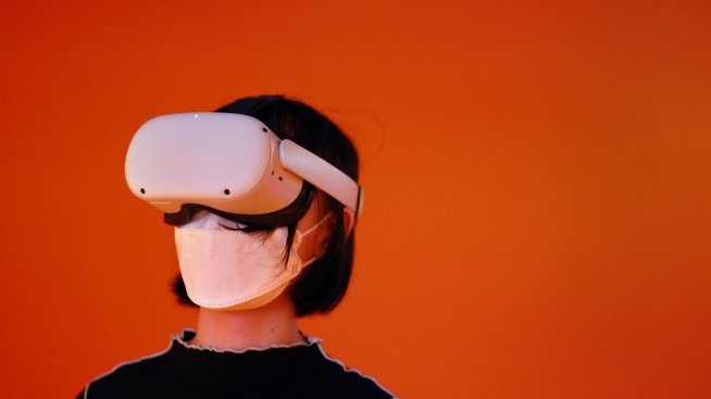 Китай иска да продаде 25 млн. устройства за виртуална реалност до 2026 г.