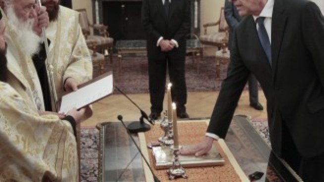Андонис Самарас се закле като премиер на Гърция