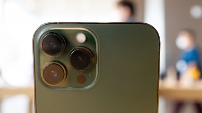 Китай гледа с притеснение изтеглянето на технологични компании от Русия