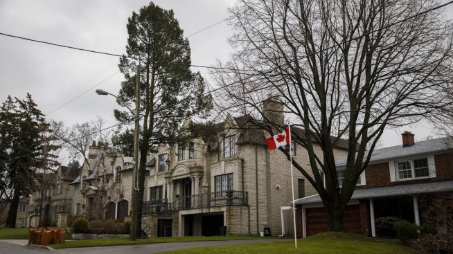 Стойността на притежаваните от канадците имоти е намаляла рекордно през второто тримесечие