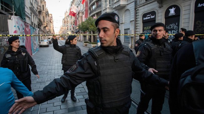 Турските власти тестват новите си правомощия за цензура след взрива в Истанбул