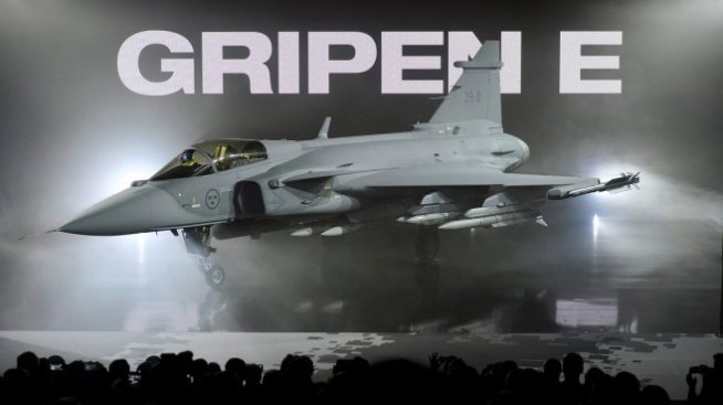 МО потвърди, че шведските Gripen-и се одобрени за нови бойни самолети на ВСС