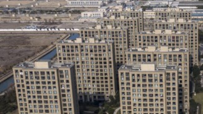 Заради блокадите цените на жилищата в Китай намаляват за осми пореден месец