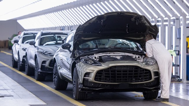 Aston Martin заменя Mercedes с Lucid като основен партньор в електрификацията