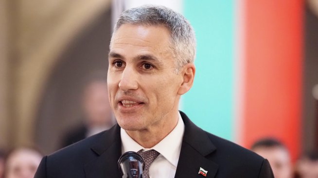 Румяна Бъчварова: Логично е да се мисли за номиниране на Андрей Гюров за президент