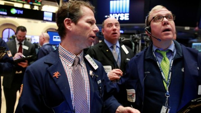Водещите индекси на Wall Street напредват в последния ден на тримесечието