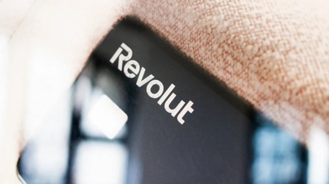 С потребителски кредити до 25 хил. паунда Revolut влиза в конкуренция с големите банки във Великобритания