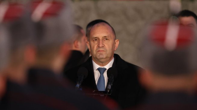 Р. Радев: Модернизацията на армията трябва да е приоритет на всяка власт