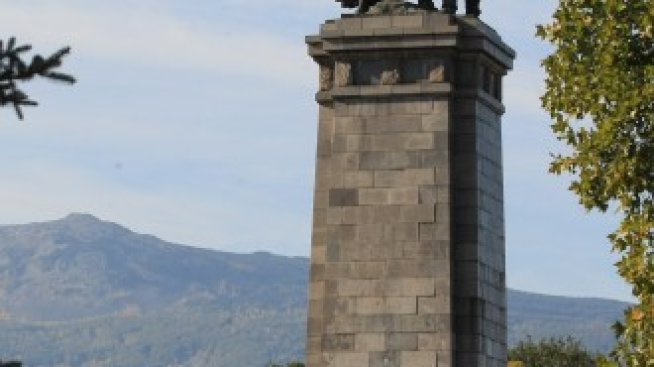 Тр. Трайков започва процедура по преместване на паметника на Съветската армия