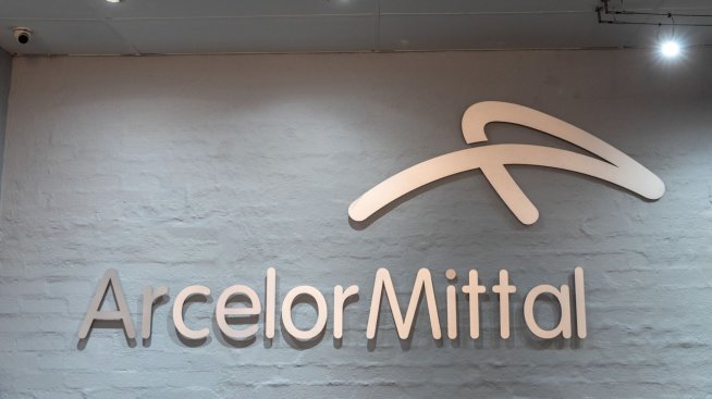 Казахстан национализира местния бизнес на ArcelorMittal заради пожар във въглищна мина