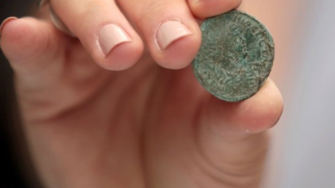 Открита е късноантична гробница със стенописи в София