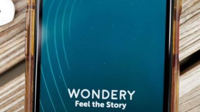 Amazon навлиза на пазара на подкасти с придобиването на компанията Wondery
