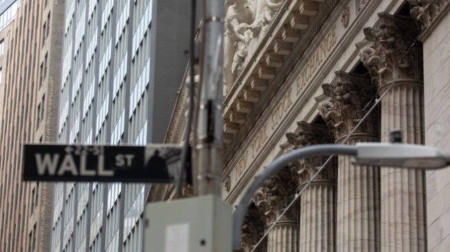 Wall Street изпрати първия месец на спадове от март насам