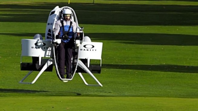 Направиха летяща количка за голф 