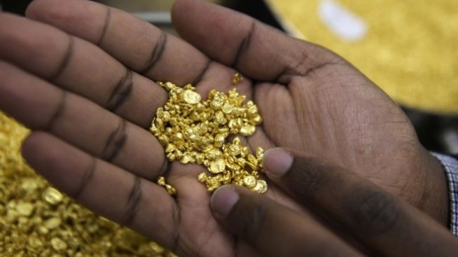 Ейдриън Аш: Санкциите върху руското злато няма да се отразят на цените на пазара