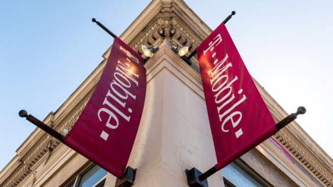 T-Mobile се справя с предизвикателствата по-успешно от конкурентите си
