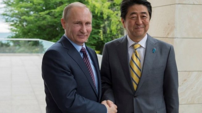 Вижда ли се краят на международната изолация на Путин?