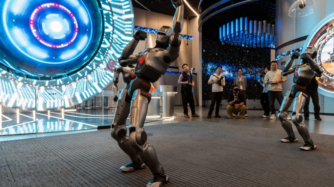 Китай предупреди за риск от балон на пазара на хуманоидни роботи