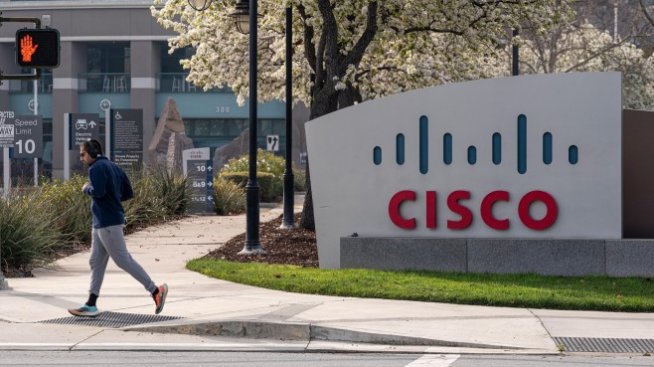 Цените на чиповете ще ударят печалбата на Cisco