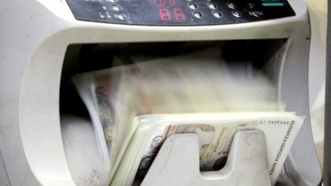Банковите клиенти търсят заеми в левове, държат средно по 5 400 лева на влог