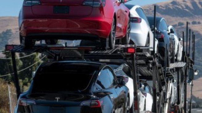 Мъск се отметна за съкращаването на служители в Tesla