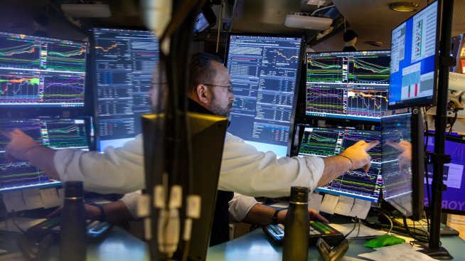 Индексите на Wall Street започват сесията без значително движение*