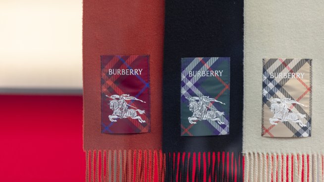 Влиянието на войната в Иран натежава върху възстановяването на Burberry