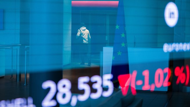 Очакваните обхватни мита на Тръмп тласнаха надолу европейските борси