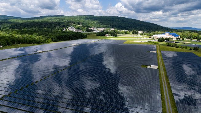Слънчевата енергия засенчва въглищата в САЩ въпреки политиките на Тръмп