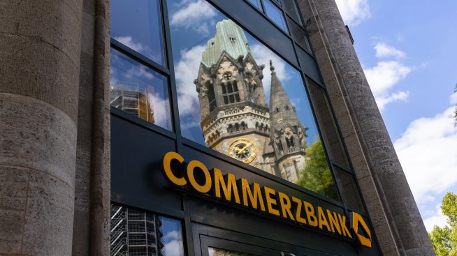 Commerzbank планира ново обратно изкупуване за 600 млн. евро