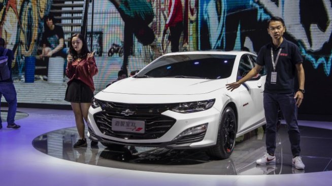 Пореден популярен седан ще бъде погребан